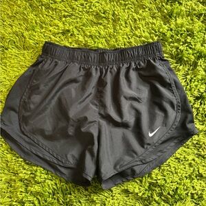 Nike Black Athletic‎ Shorts Moisture-Wicking Relaxed Fit